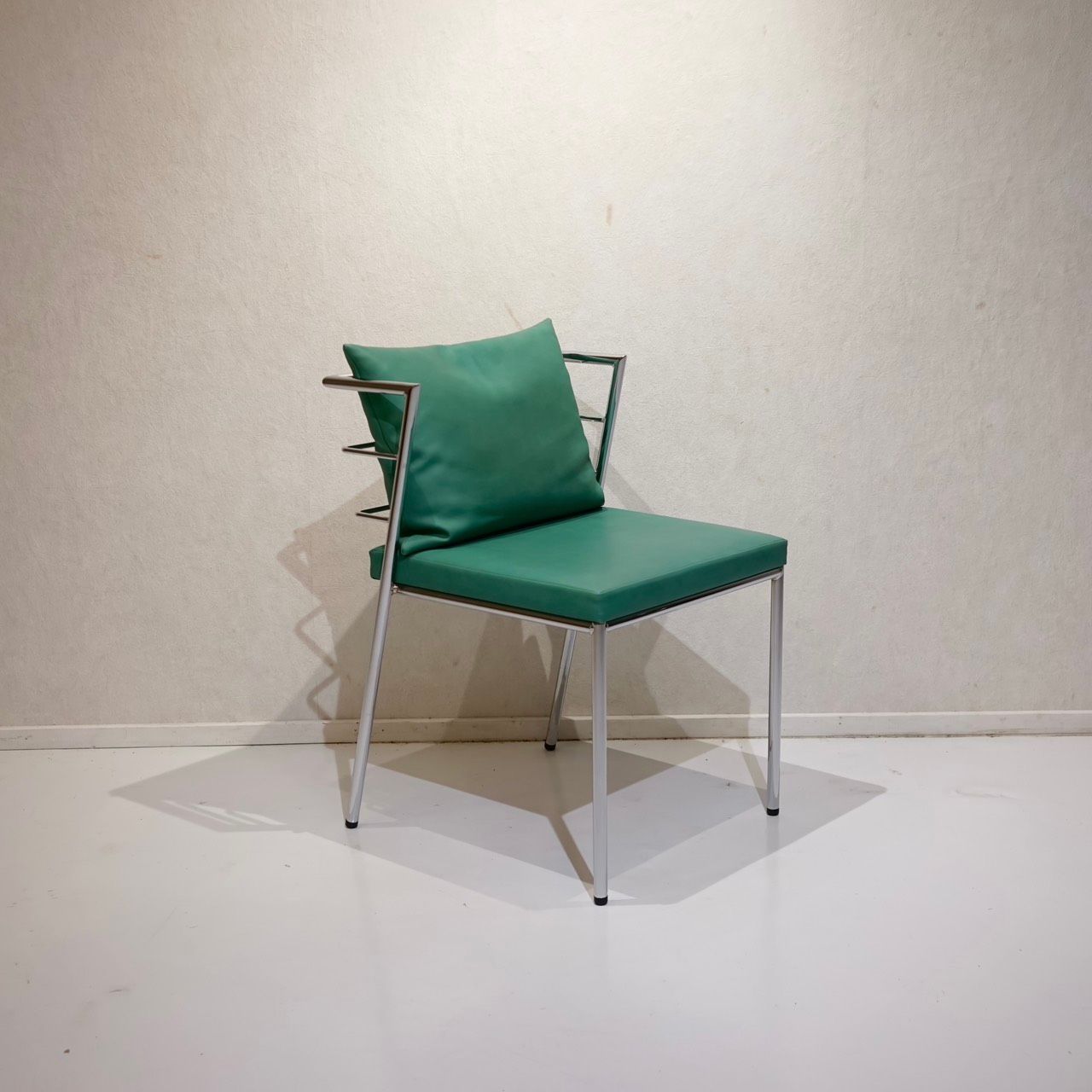 スチール脚 チェア