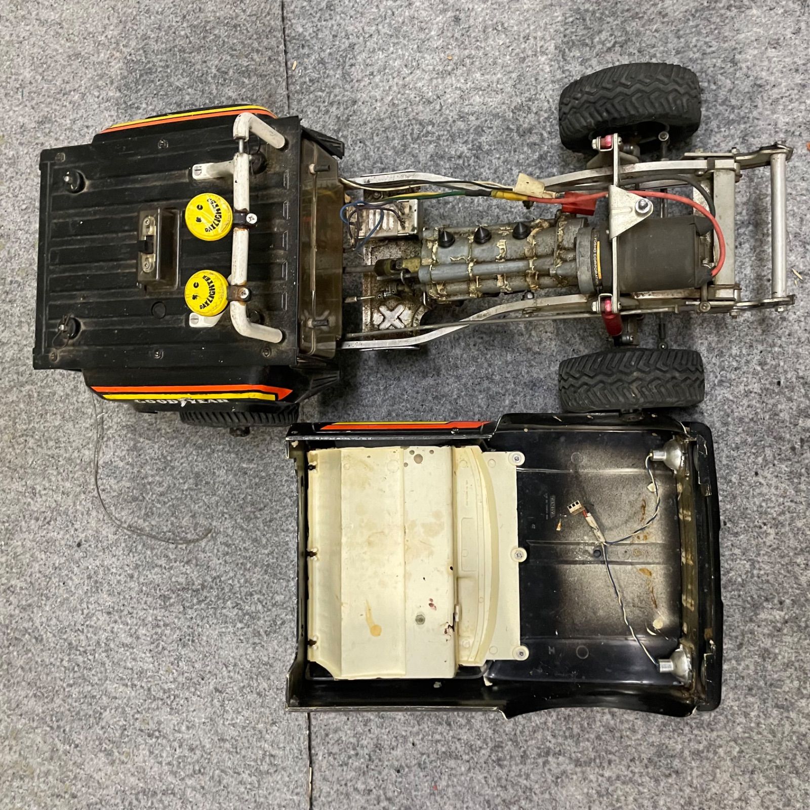 信頼 ♭ TOYOTA 旧車 当時物 トヨタ ハイラックス 4WD ラジコン 現状品 テクノロジー