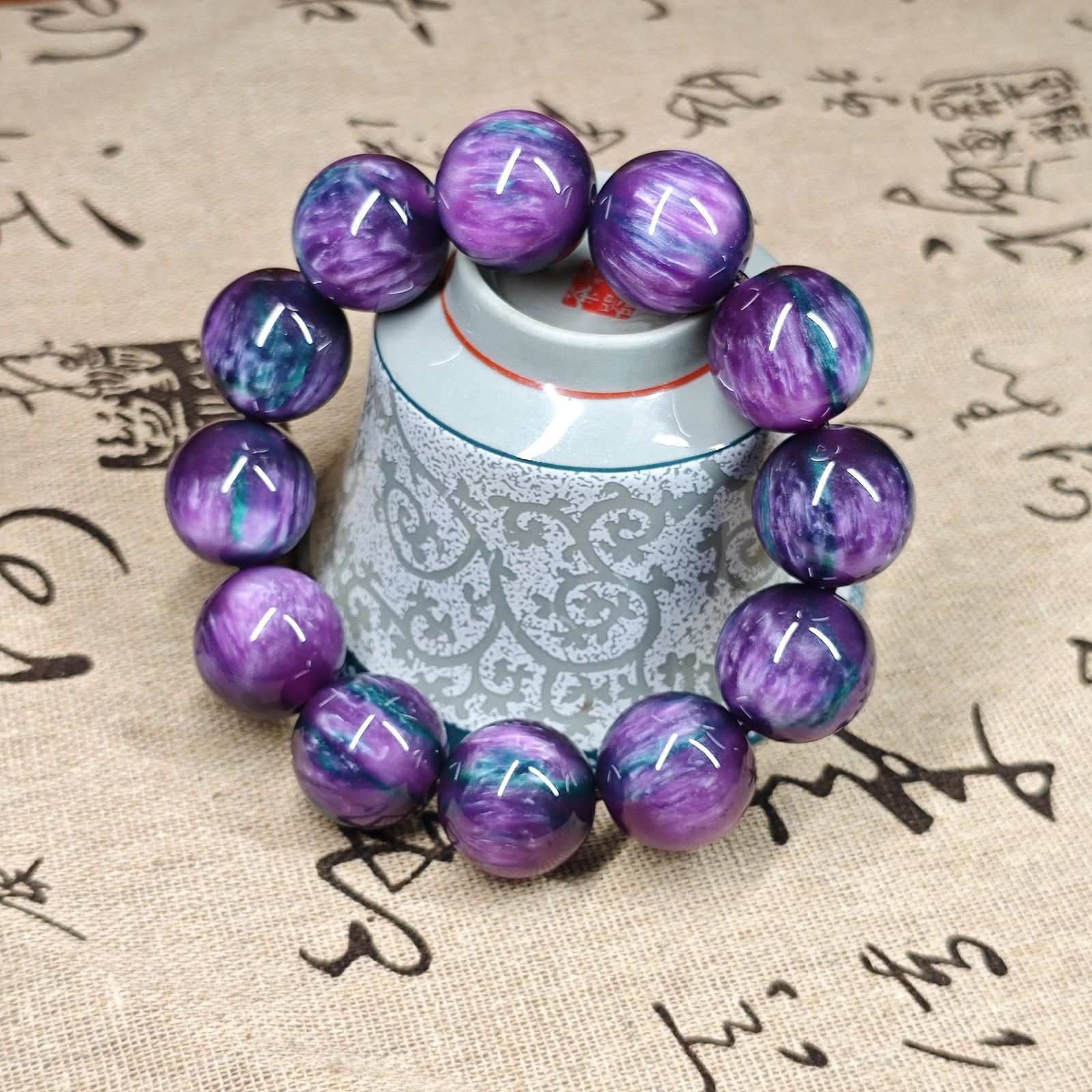 天然石開運 ビーズ 豚さんの中に大玉紫色アメジストor水晶3個入