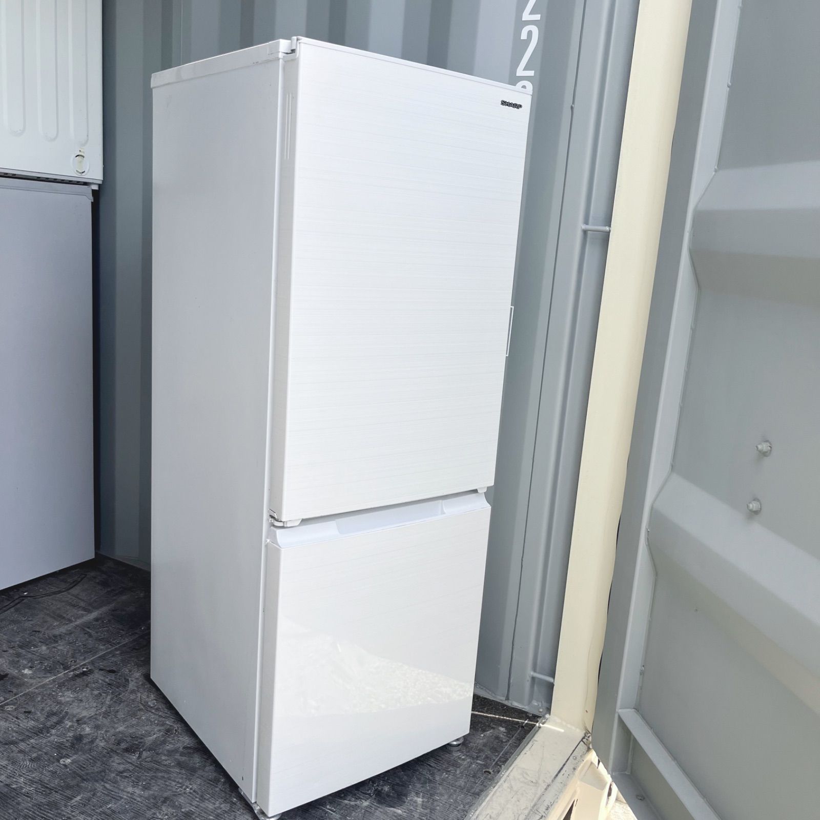 169取付無料！高性能SHARPおしゃれホワイトインテリア大きめ冷蔵庫