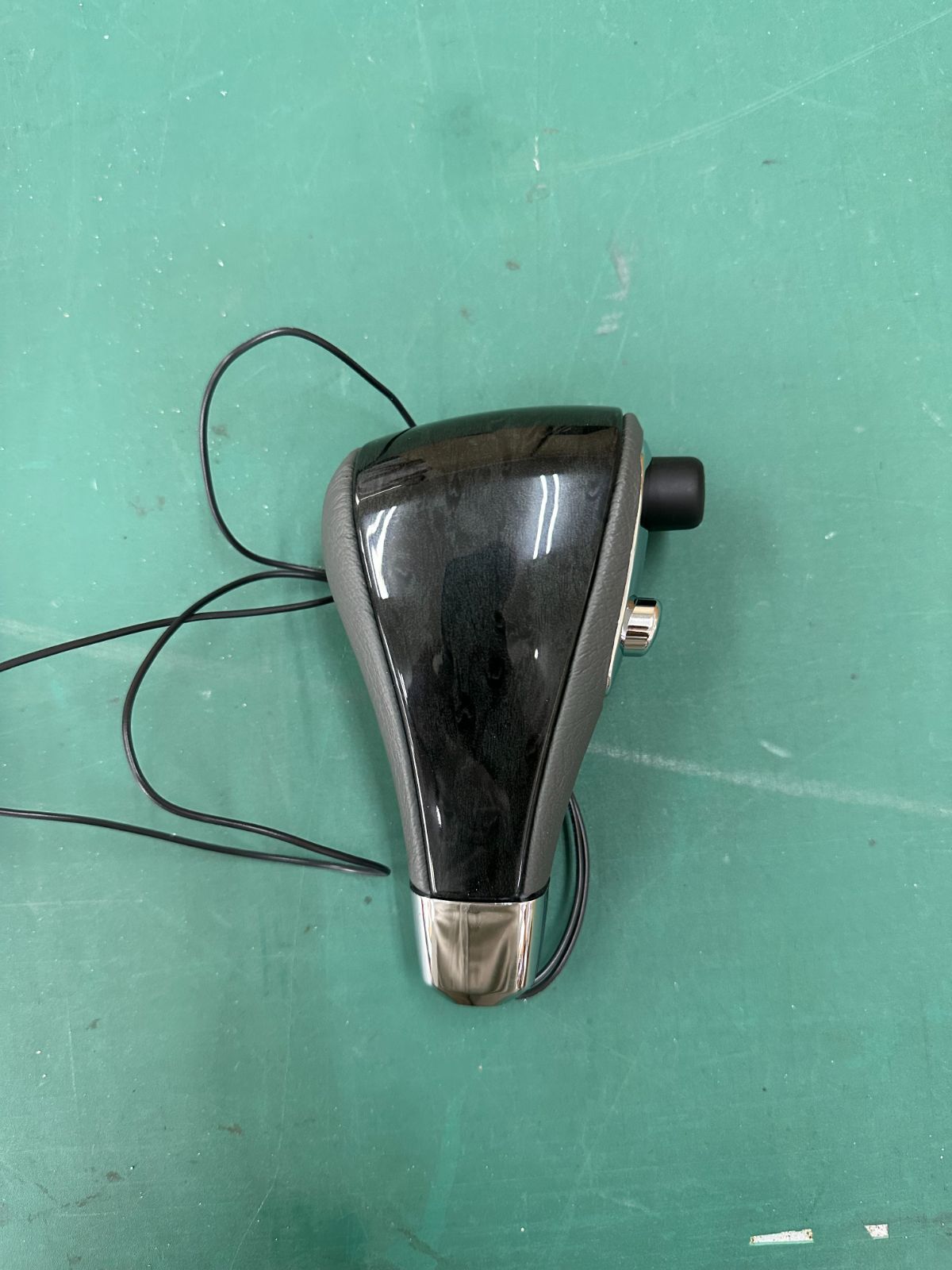 78プラド　ランクル100　ランクル80　シフトノブ　ウッド新品 78プラド ランクル100 ランクル80 シフトノブ グレー×黒ウッド