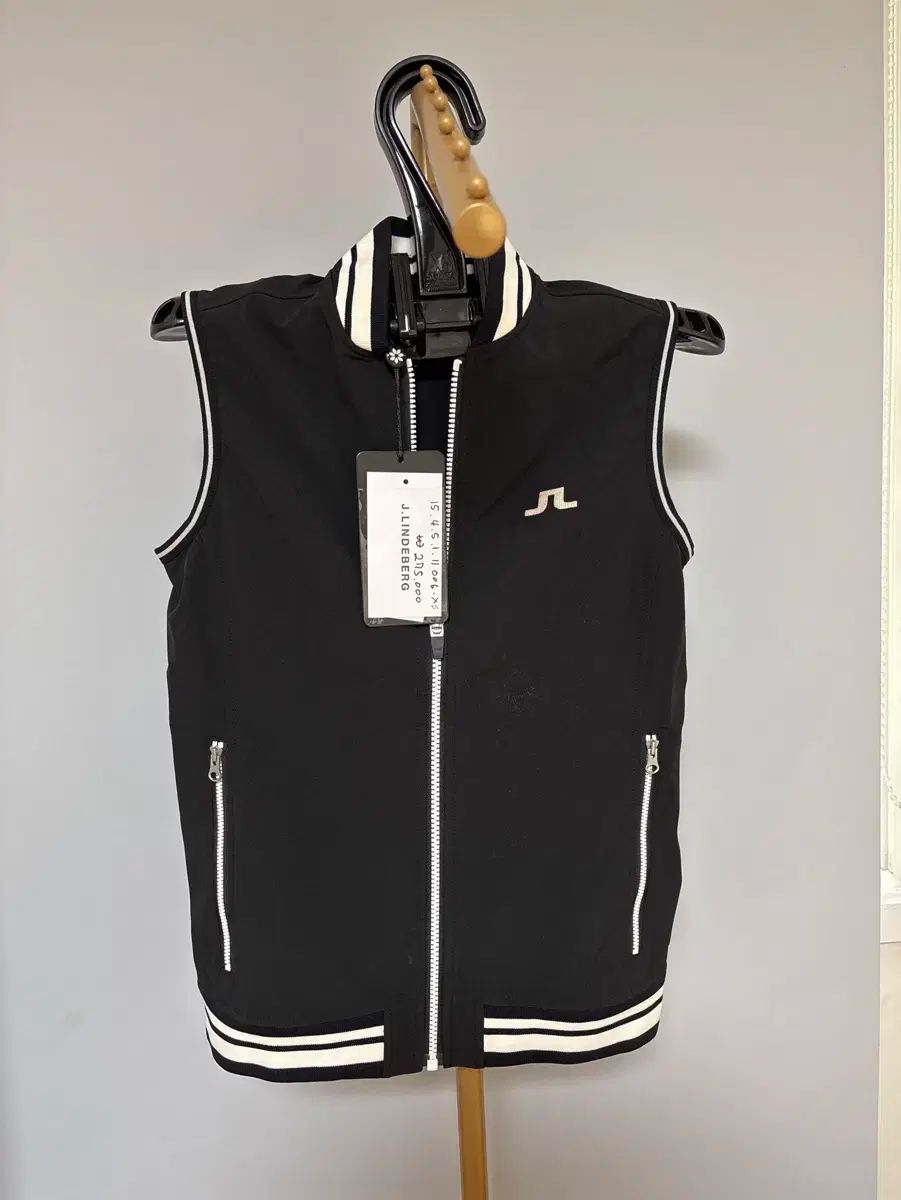 J.LINDEBERG J.リンドバーグ ベスト