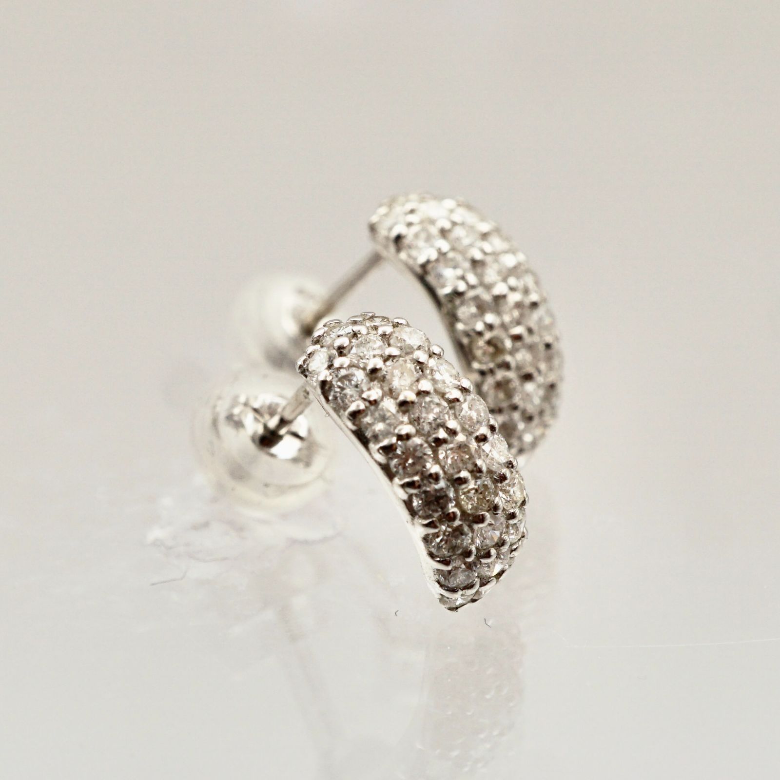 ピアス