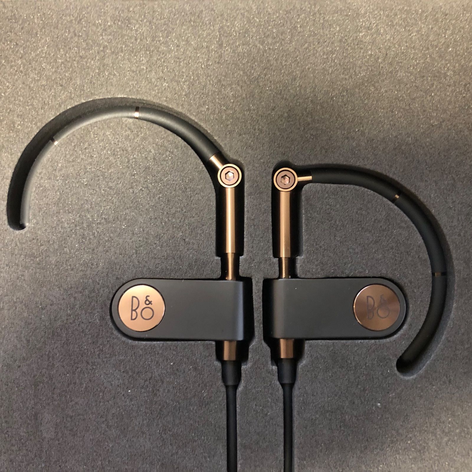 アウトレット】Bang & Olufsen Beoplay Earset ワイヤレス インナーイヤー型 イヤホン（グラファイトブラウン）（並行輸入品）  - メルカリ