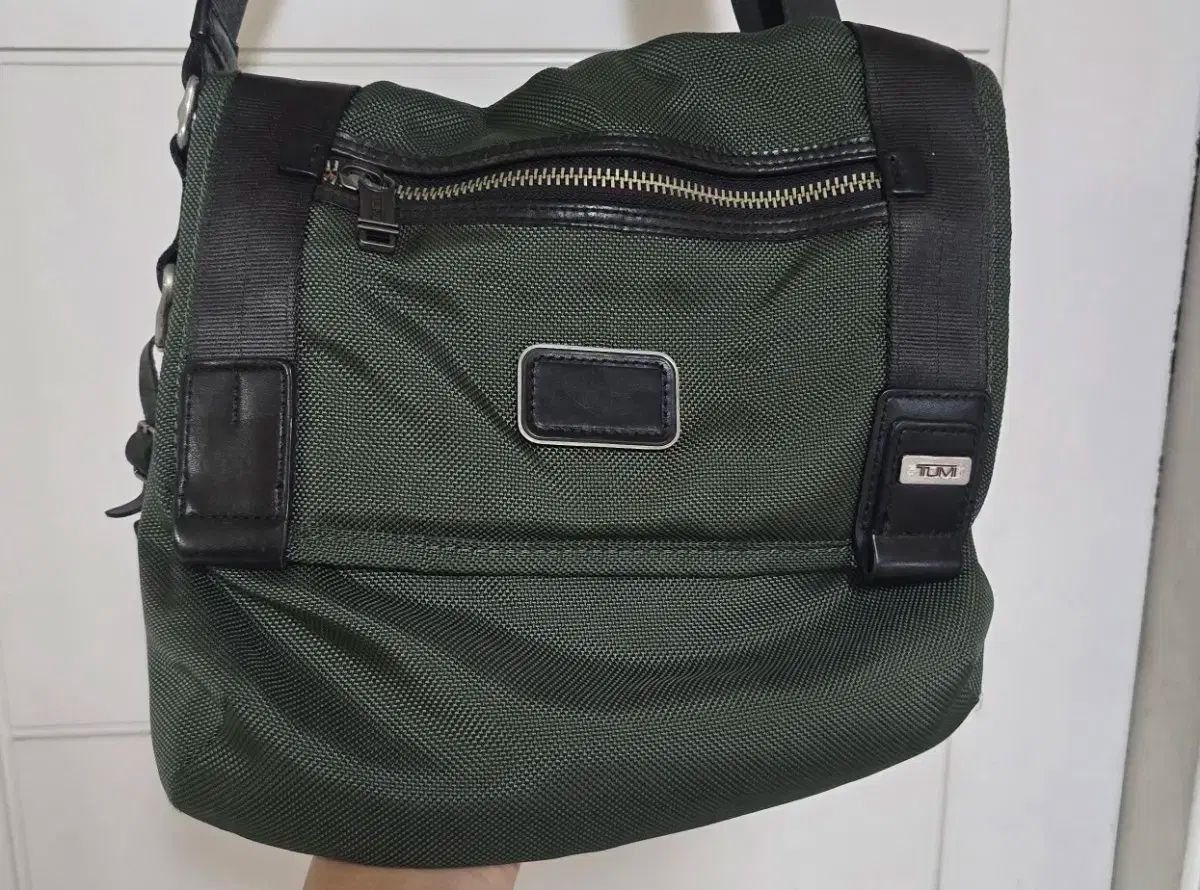 TUMI トゥミ アルファ ブラボー ビル クロスボディバッグ バッグ