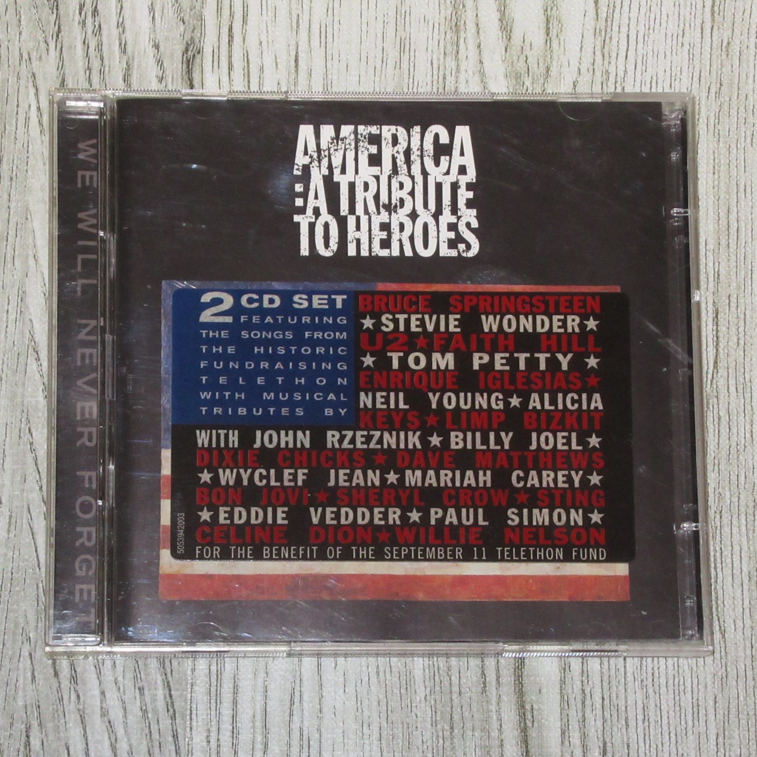 CD AMERICA A TRIBUTE TO HEROES 2CD アメリカ ア・トリビュート・トゥ・ヒーローズ ブルース・スプリングスティーン  スティーヴィー・ワンダー U2 トム・ペティ ニール・ヤング ボン・ジョヴィ スティング ポール・サイモン 他 - メルカリ