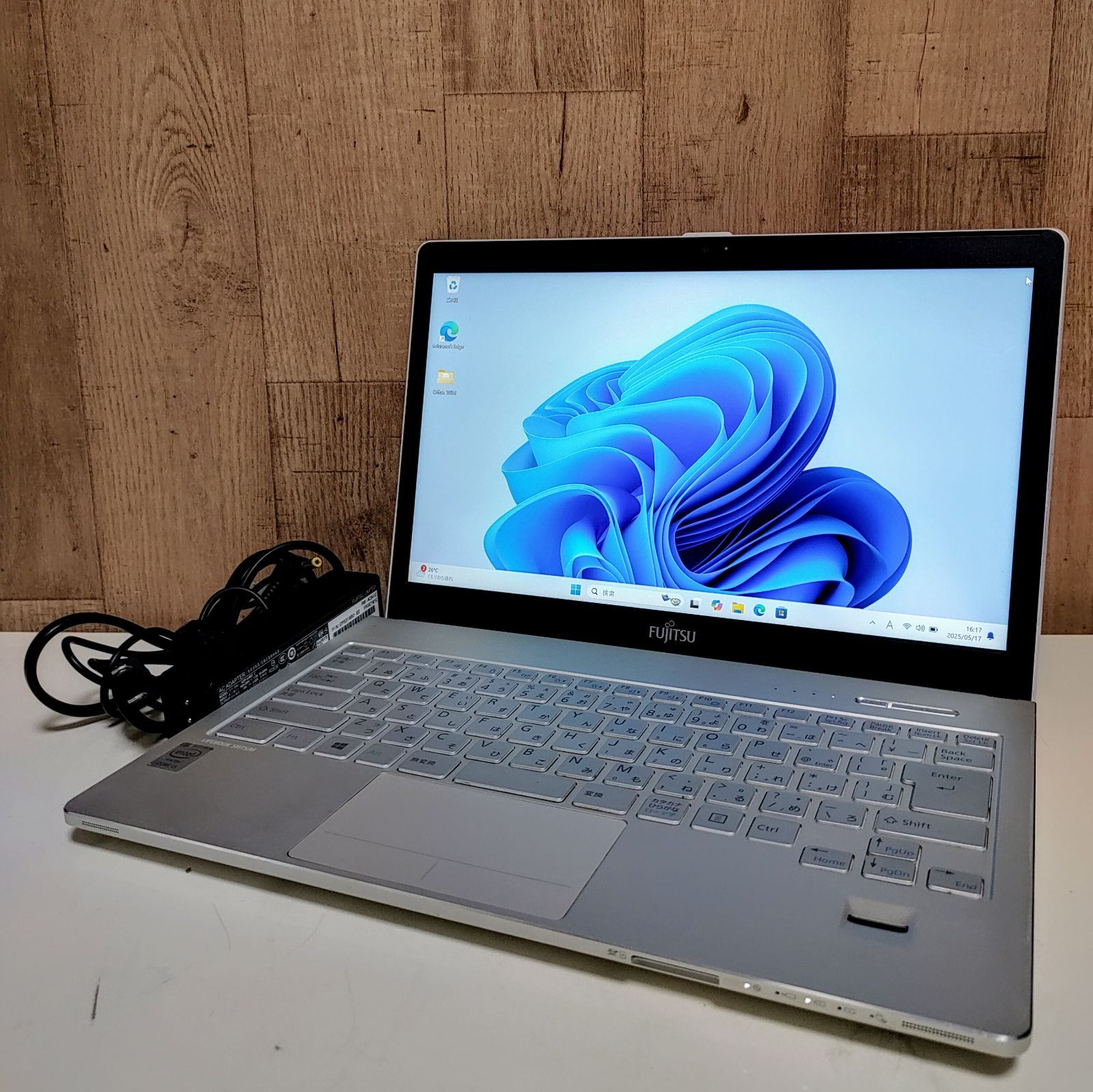 FUJITSU LIFEBOOK Corei5 メモリ12GB SSD512GB 高解像度 WQHD DVD 管理 