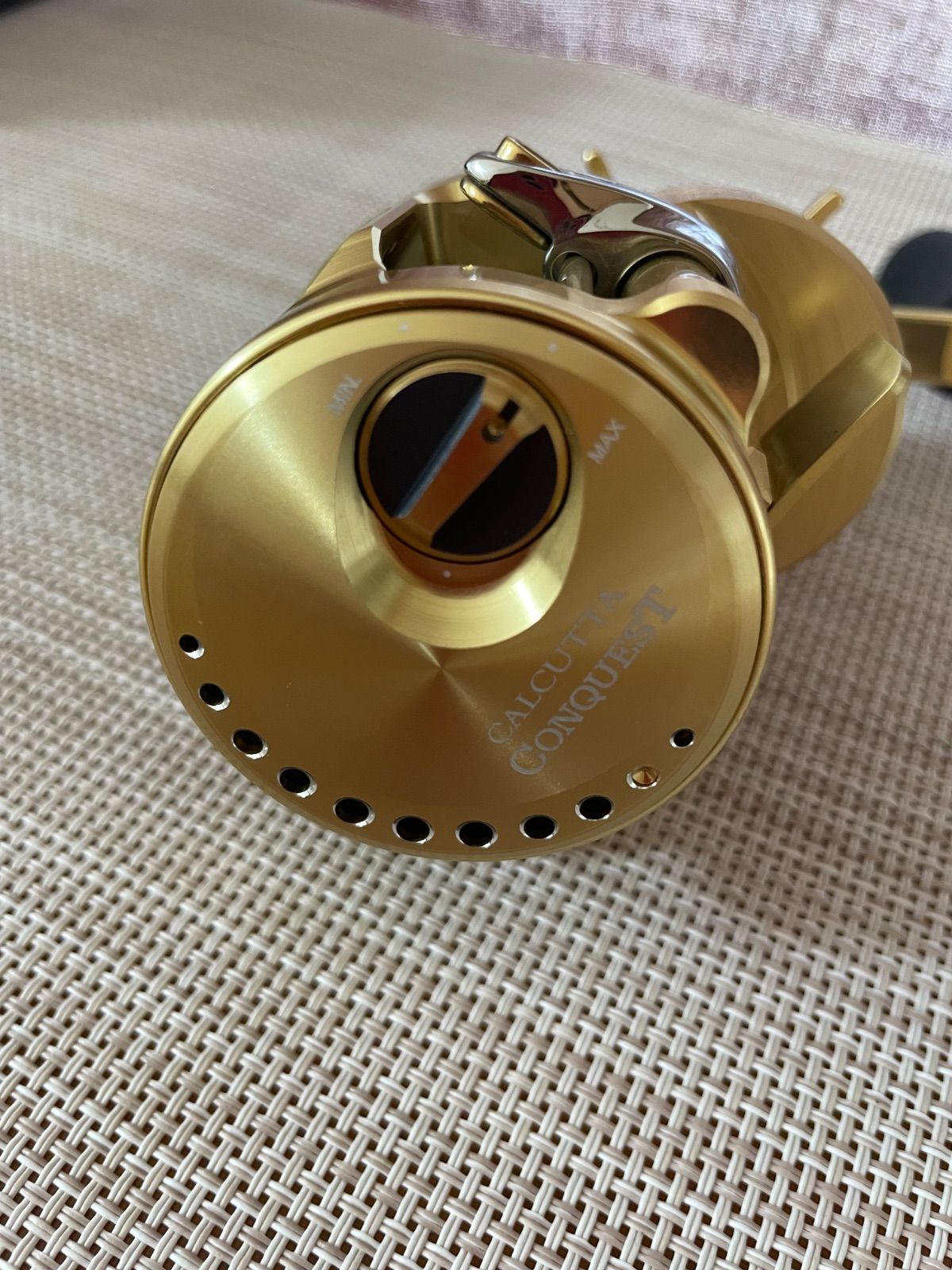 シマノ ベイトリール カルカッタコンクエスト 101 LEFT(左) (ベイト