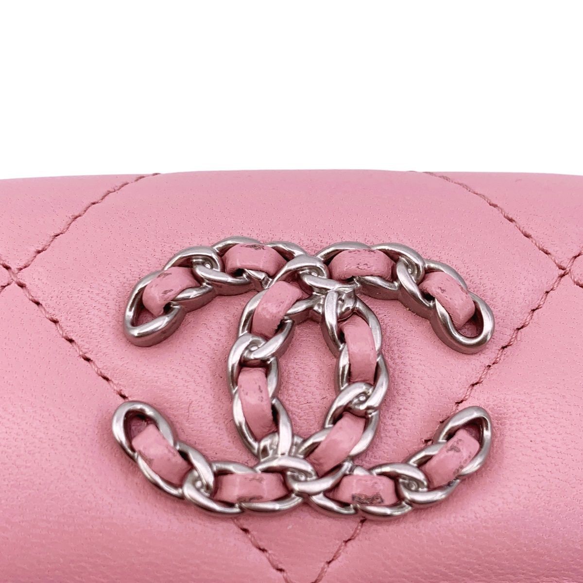 中古】 CHANEL シャネル 19 スモール フラップ ウォレット ピンク SV  
