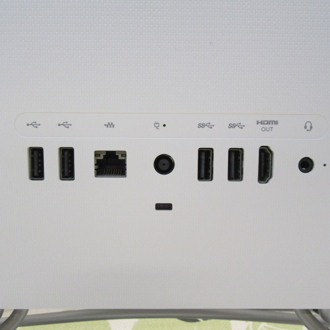 Win11公式対応8世代Corei3|メ8|SSD HDD|DVD|カメラ|無線