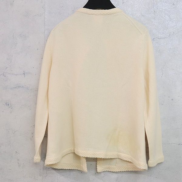CHANEL - 【広尾店】シャネル CHANEL カーディガン クリーム 05P size42 【16041】 広尾店】シャネル CHANEL カーディガン クリーム 05P size42
