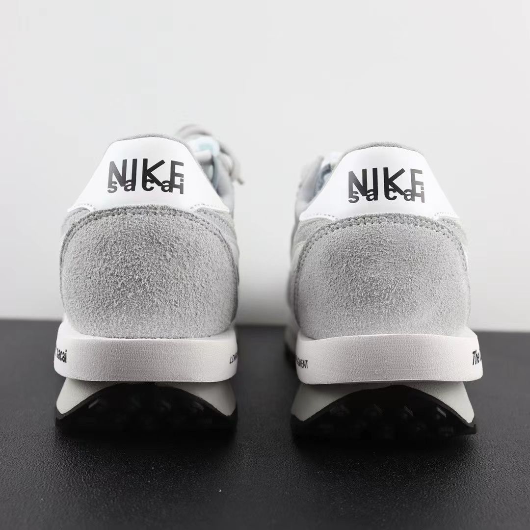GonGon　ナイキ LD ワッフル SF サカイ フラグメント グレー NIKE公式】LDワッフル x sacai x Fragment 'Light Smoke Grey