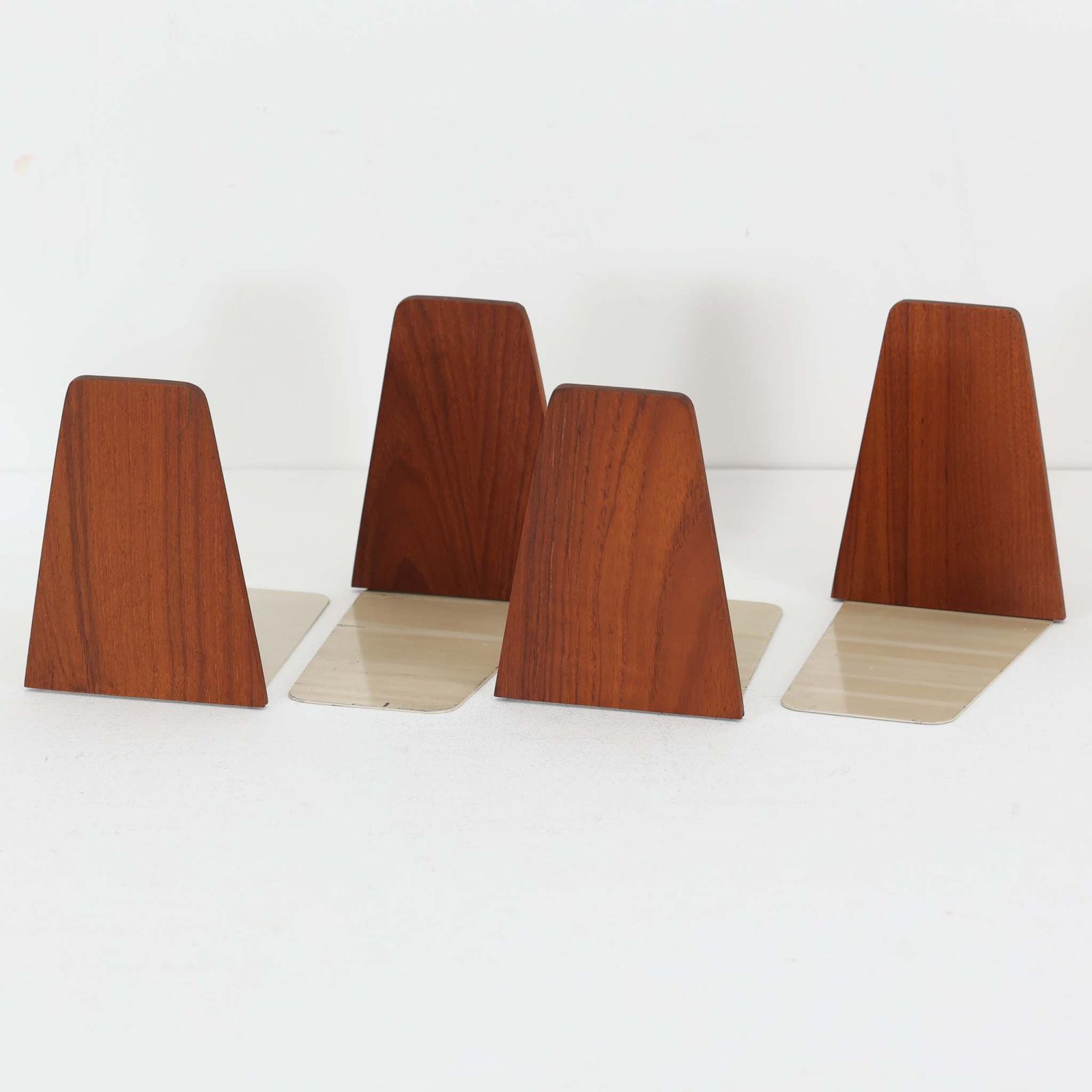 デンマーク製 北欧ビンテージ チーク材のブックエンド 4つセット 北欧 北欧インテリア 北欧家具 ハンス ウェグナー フィン TA15482