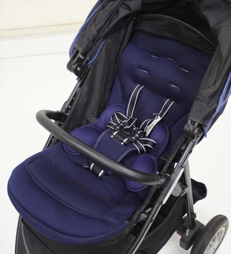 スムーヴ プレミアム ブルーデニムNV 92747 アップリカ 人気の3輪べビ