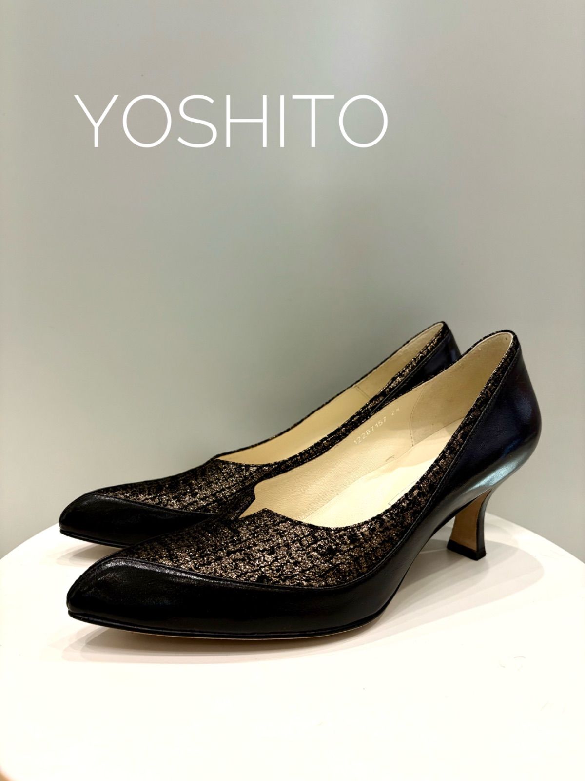 YOSHITOヨシト・コンビVカットパンプス 24㎝ ¥25,300 - メルカリ