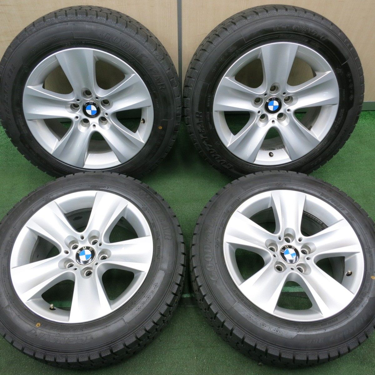 *送料無料* バリ溝！22年！キレイ！ほぼ10分★BMW F10 F11 5シリーズ 純正 215/60R17 スタッドレス グッドイヤー  アイスナビ7 17インチ PCD120/5H★4042601NJス 30836円