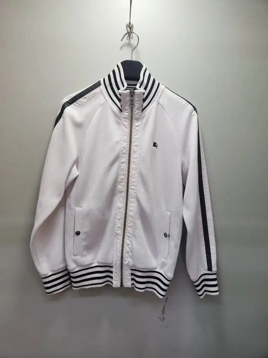 BURBERRY(バーバリー ) ブラックレーベル ジップアップジャージ BURBERRY(バーバリー ) ブラックレーベル ジップアップジャージ