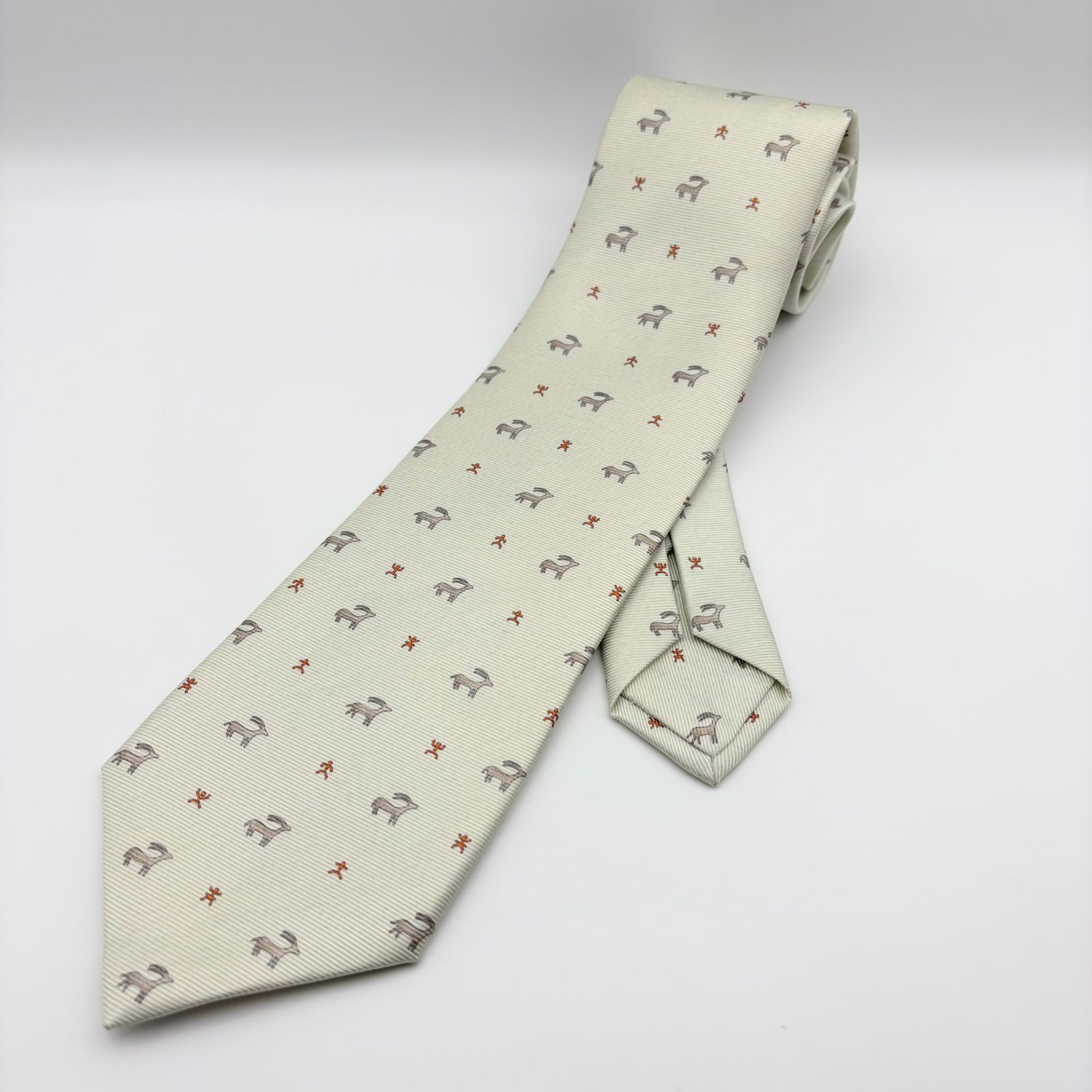 ✨未使用✨BVLGARI ブルガリ ネクタイ アニマル柄　セッテピエゲ BVLGARI 未使用 タグ付き ブルガリ ネクタイ トラ柄 アニメ