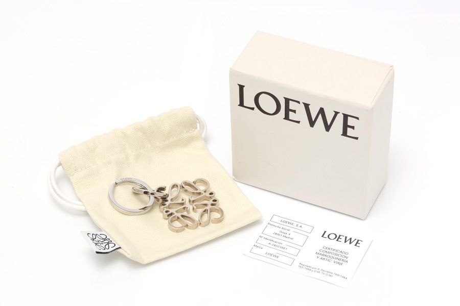 LOEWE ロエベ　アナグラム　キーリング キーホルダー　シルバー LOEWE ロエベ キーホルダー アナグラム キーリング シルバー
