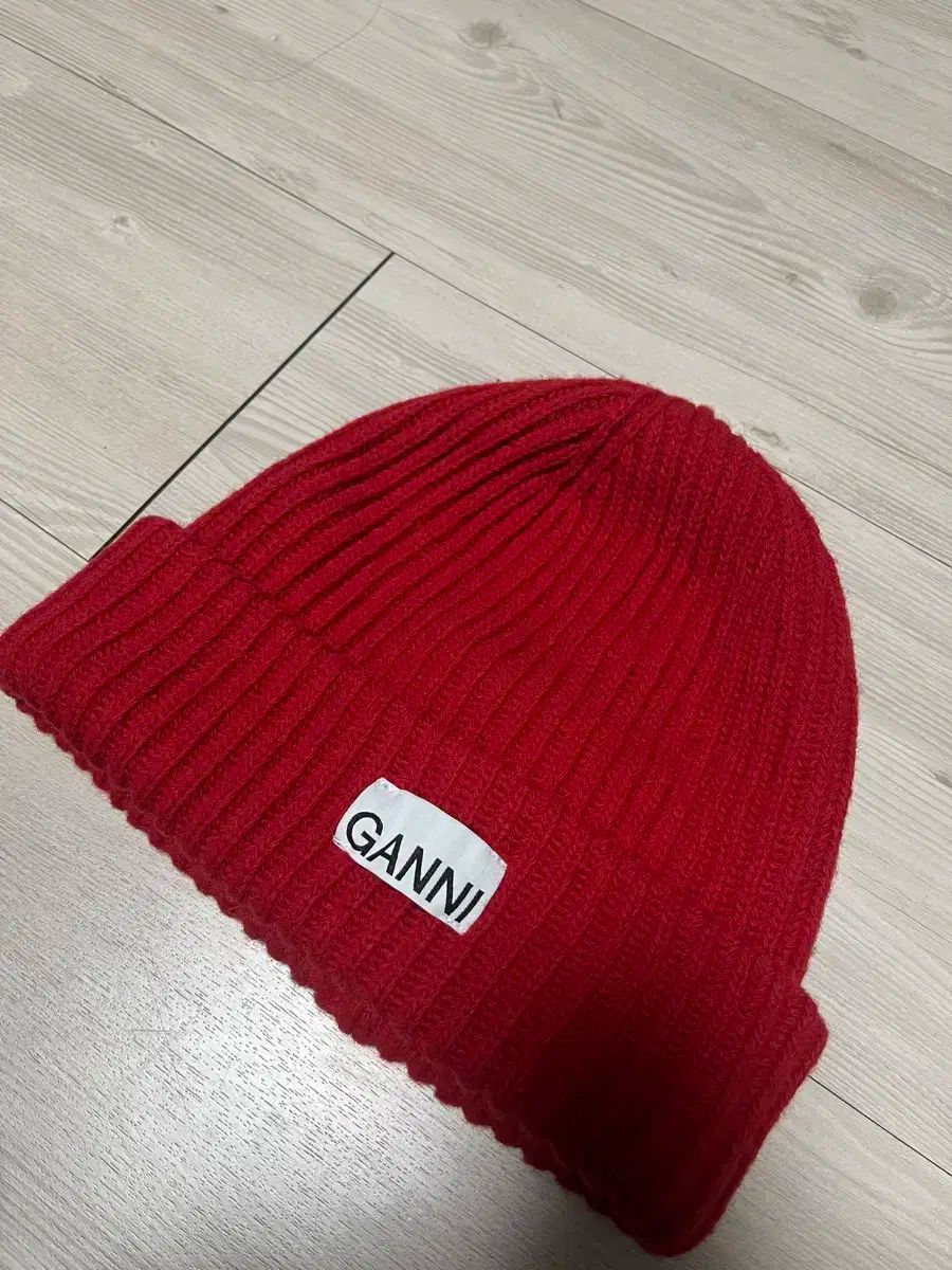 GANNI(ガニー) GANNI レッド ニット ビーニー いいね レドラ 可愛いですね 着用回数 5 1 つ未満