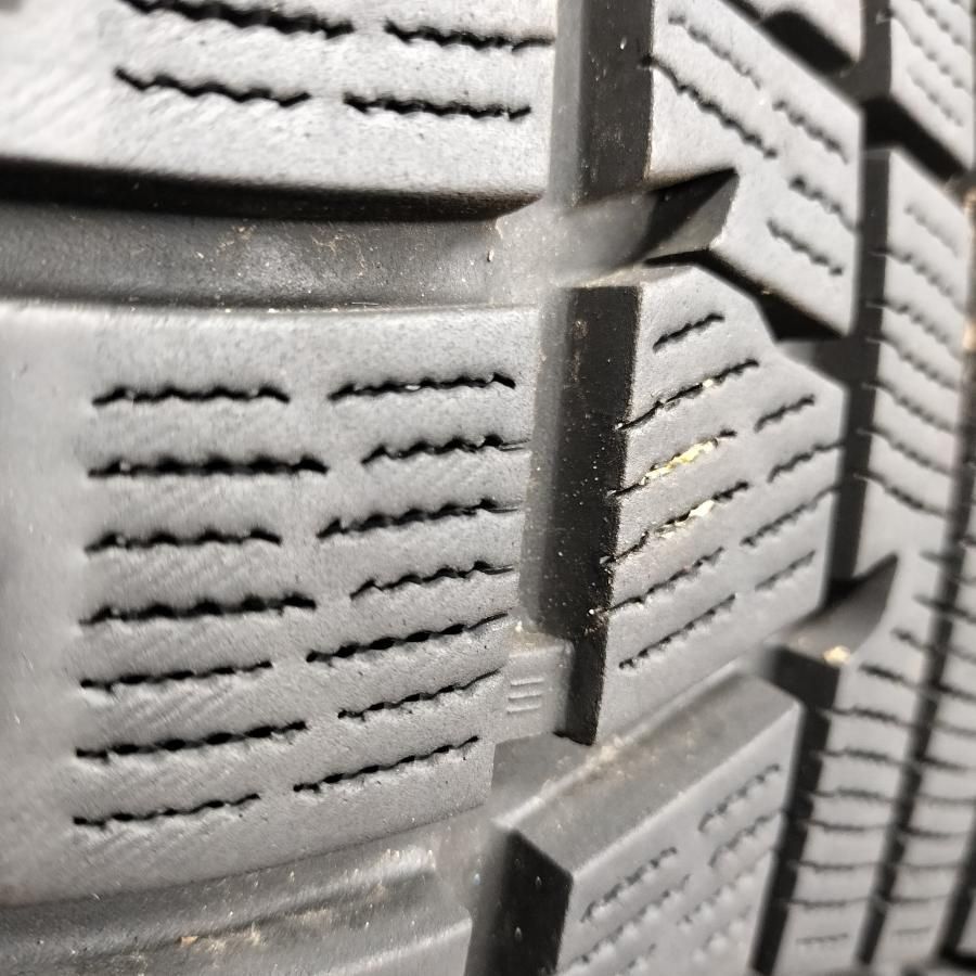 中古溝あり‼️ヨコハマスタッドレスタイヤ2本 セット2023年製245/40R18 中古溝あり‼️ヨコハマスタッドレスタイヤ2本 セット2023年製245/40R18