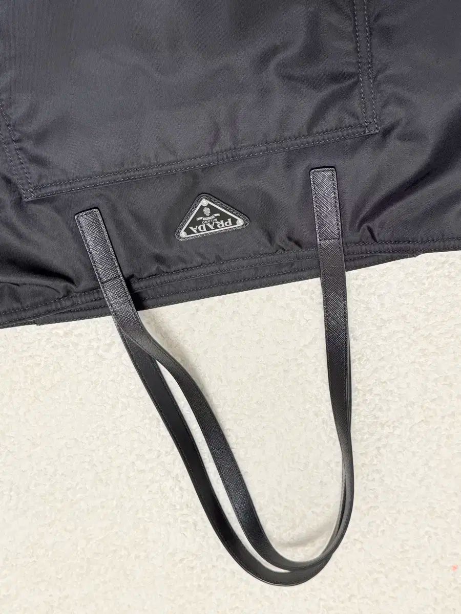 PRADA プラダ