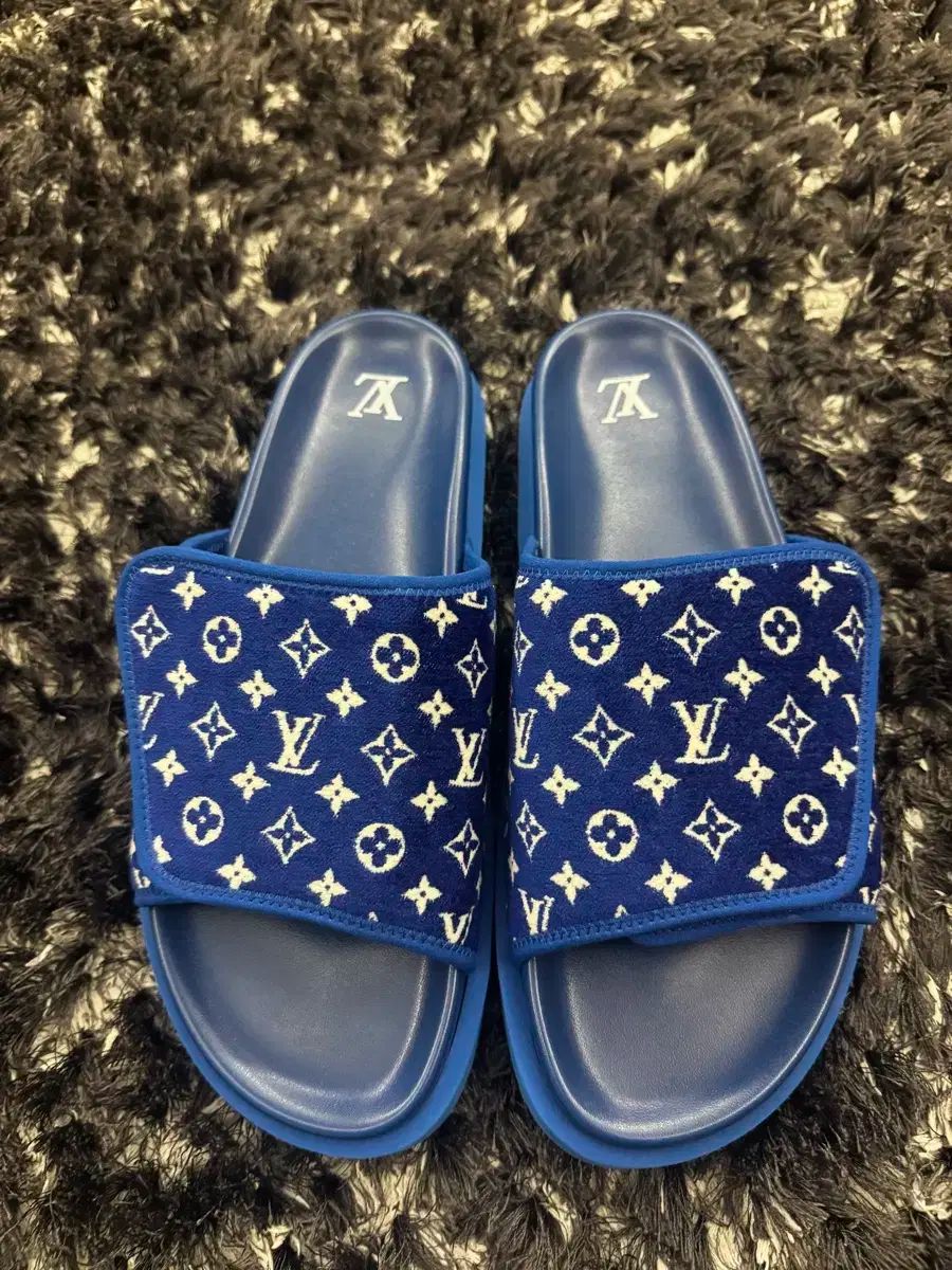 Louis Vuitton ルイヴィトン スリッパ