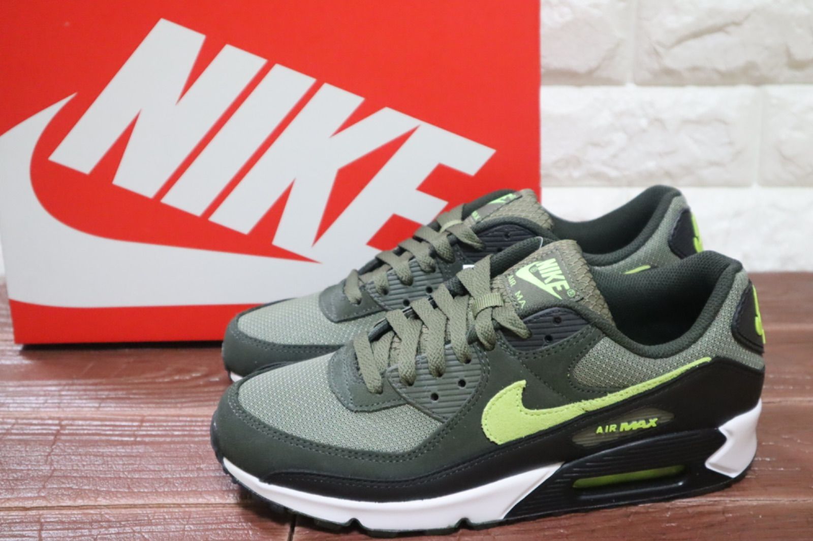 新品 NIKE ナイキ AIR MAX 90 エアマックス90 Medium Olive/Volt ミディアム オリーブ/ボルト