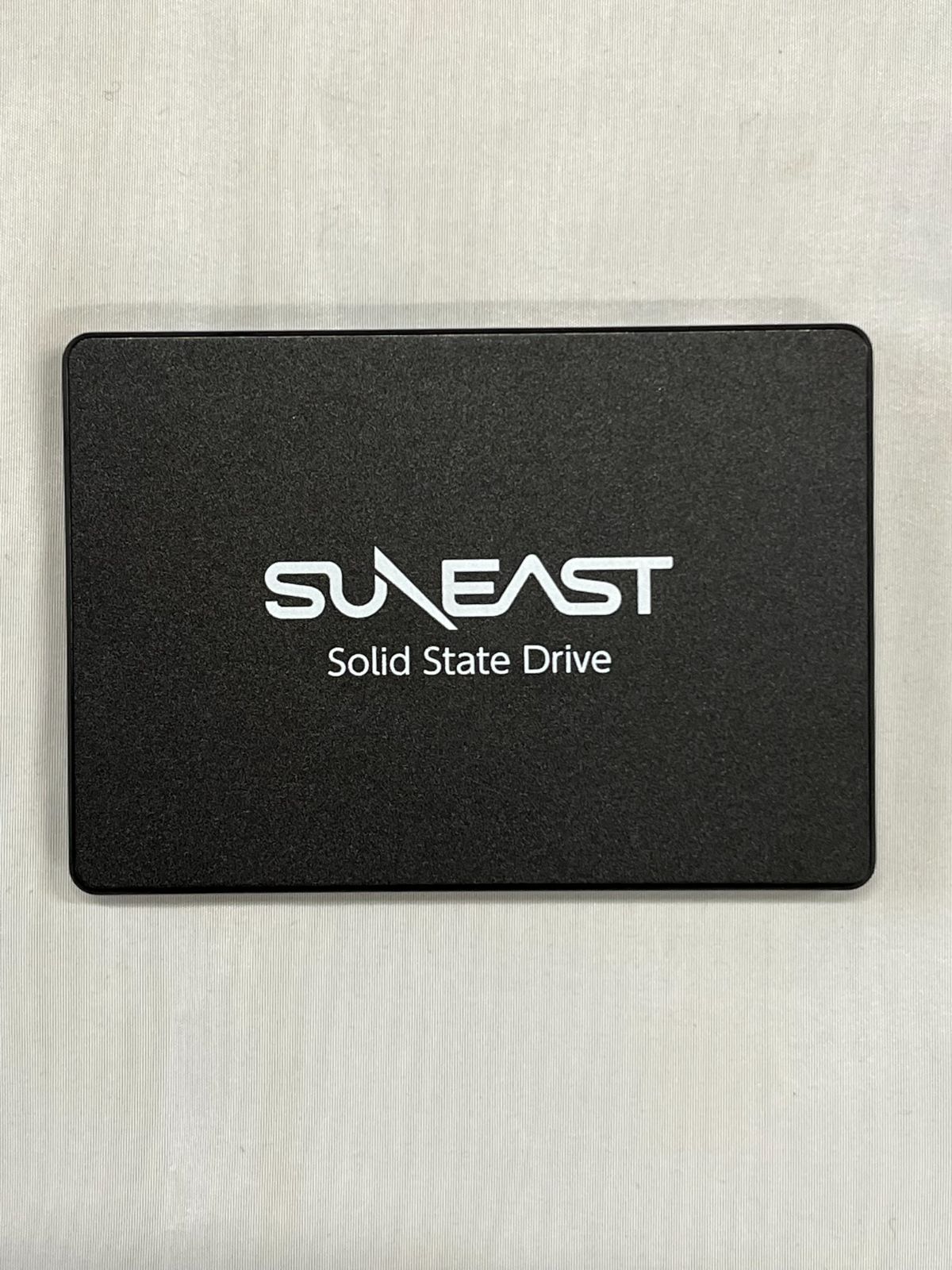 SUNEAST SSD 240GB 内蔵 2.5インチ SATA TLC 3D NAND採用 SATA3 6Gb/s 7mm サンイースト SE800-240GB  中古 【Z03 - メルカリ