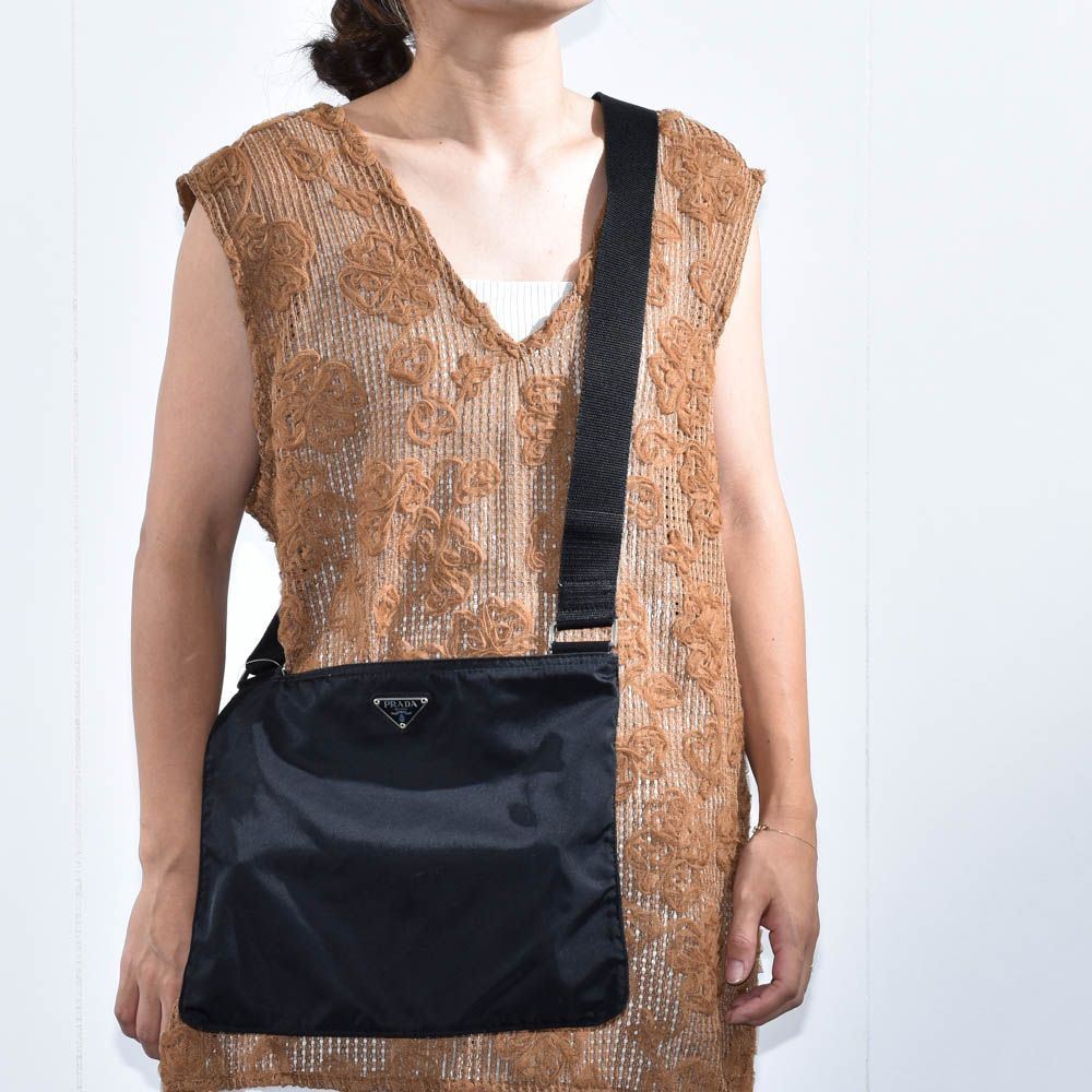中古USED PRADA ショルダーバッグ ナイロン ロゴ ブラック 37189 中古USED PRADA ショルダーバッグ ナイロン ロゴ ブラック 37189