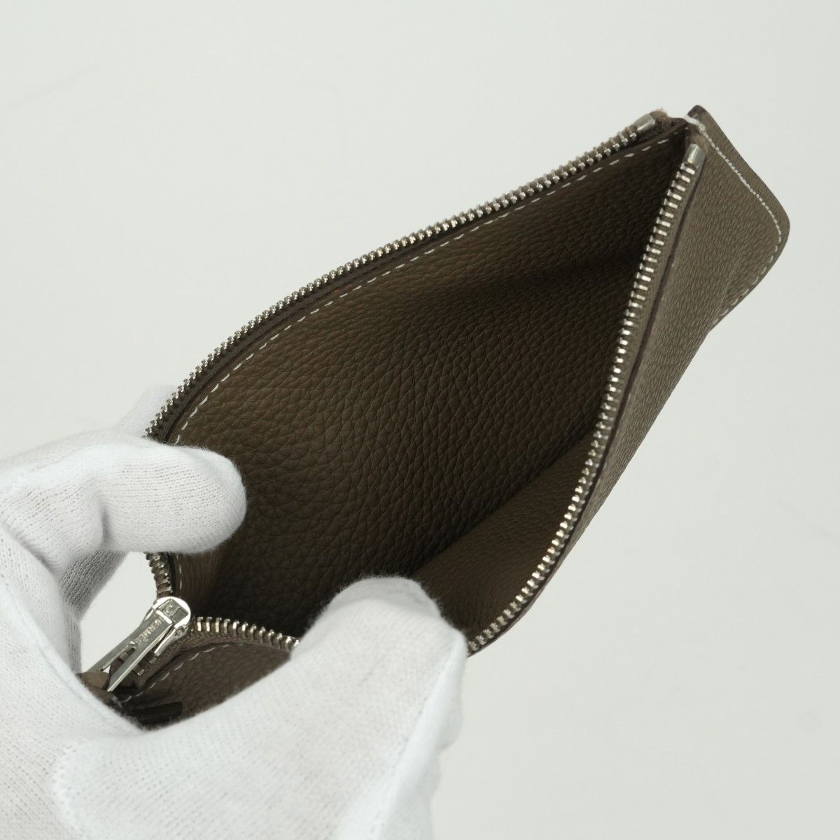 トリヨンクレマンス エトゥープ