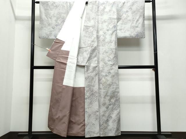 平和屋着物○都喜ヱ門 本場大島紬 白大島 7マルキ 正倉院花唐草文 藤絹  