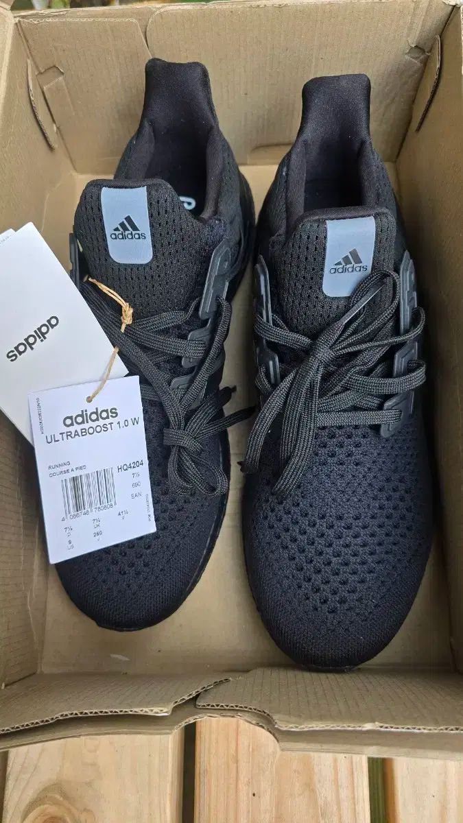 adidas アディダス ウルトラブースト 1 0 W 黒 HQ4204