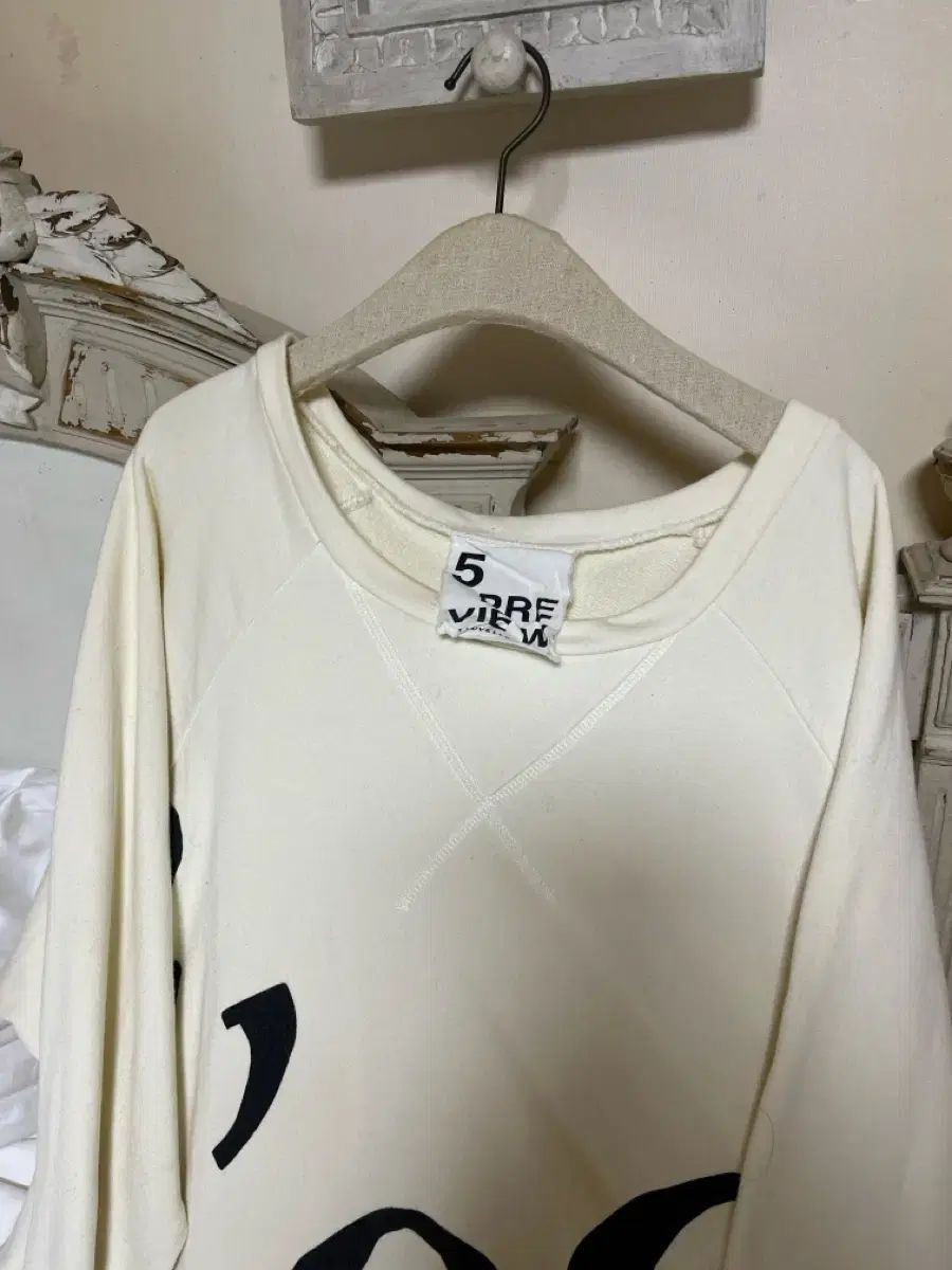 5 MORE アイボリー ビックロゴ ワンピース