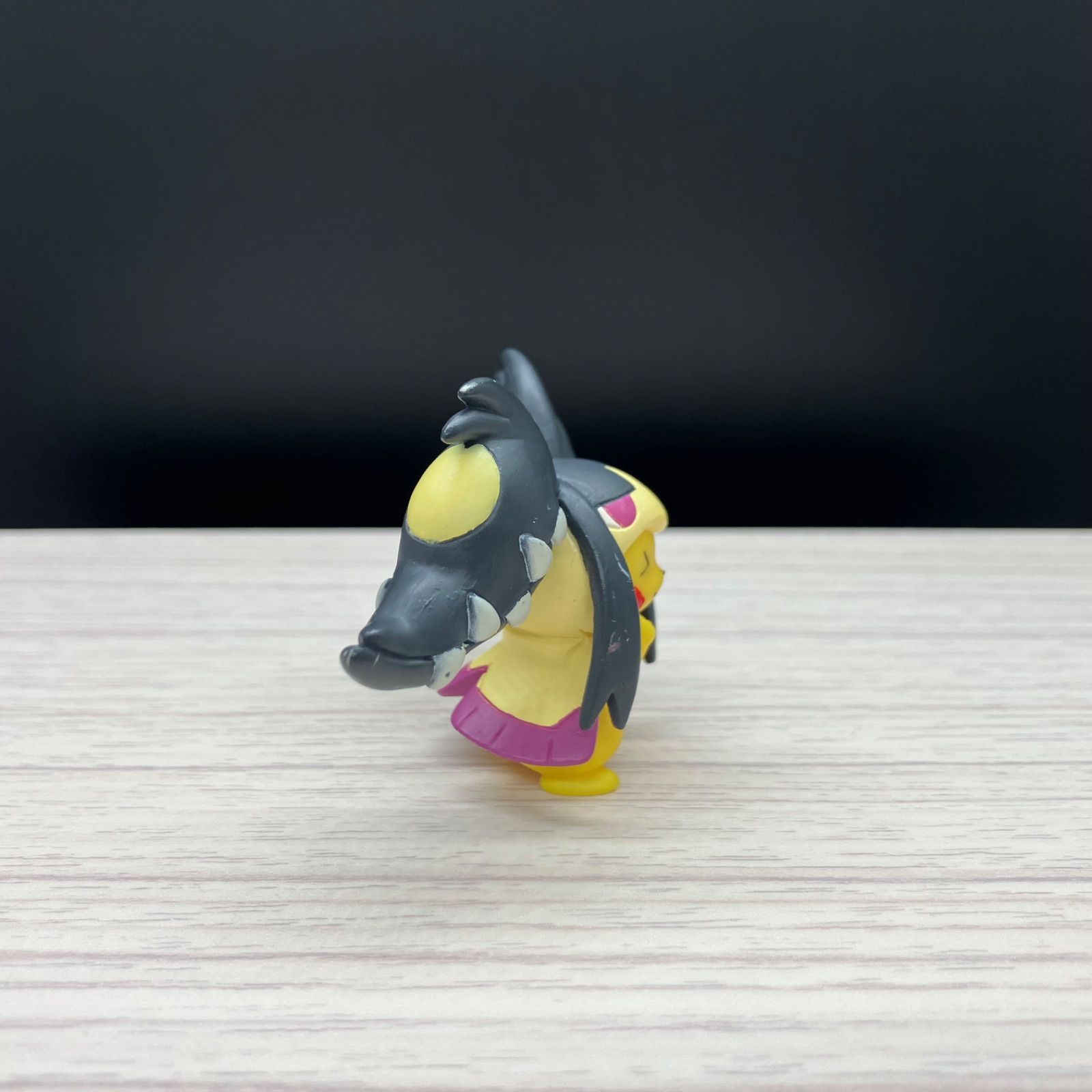 メガポンチョを着たピカチュウ メガクチート ピカチュウ