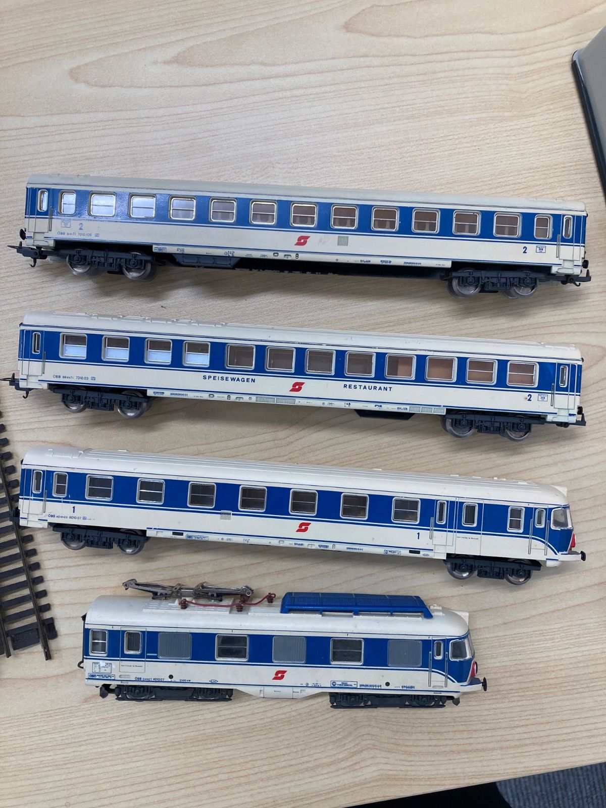 ROCO OBB 4010 模型 特急型電車 機関車 希少品 コレクション 販売済み