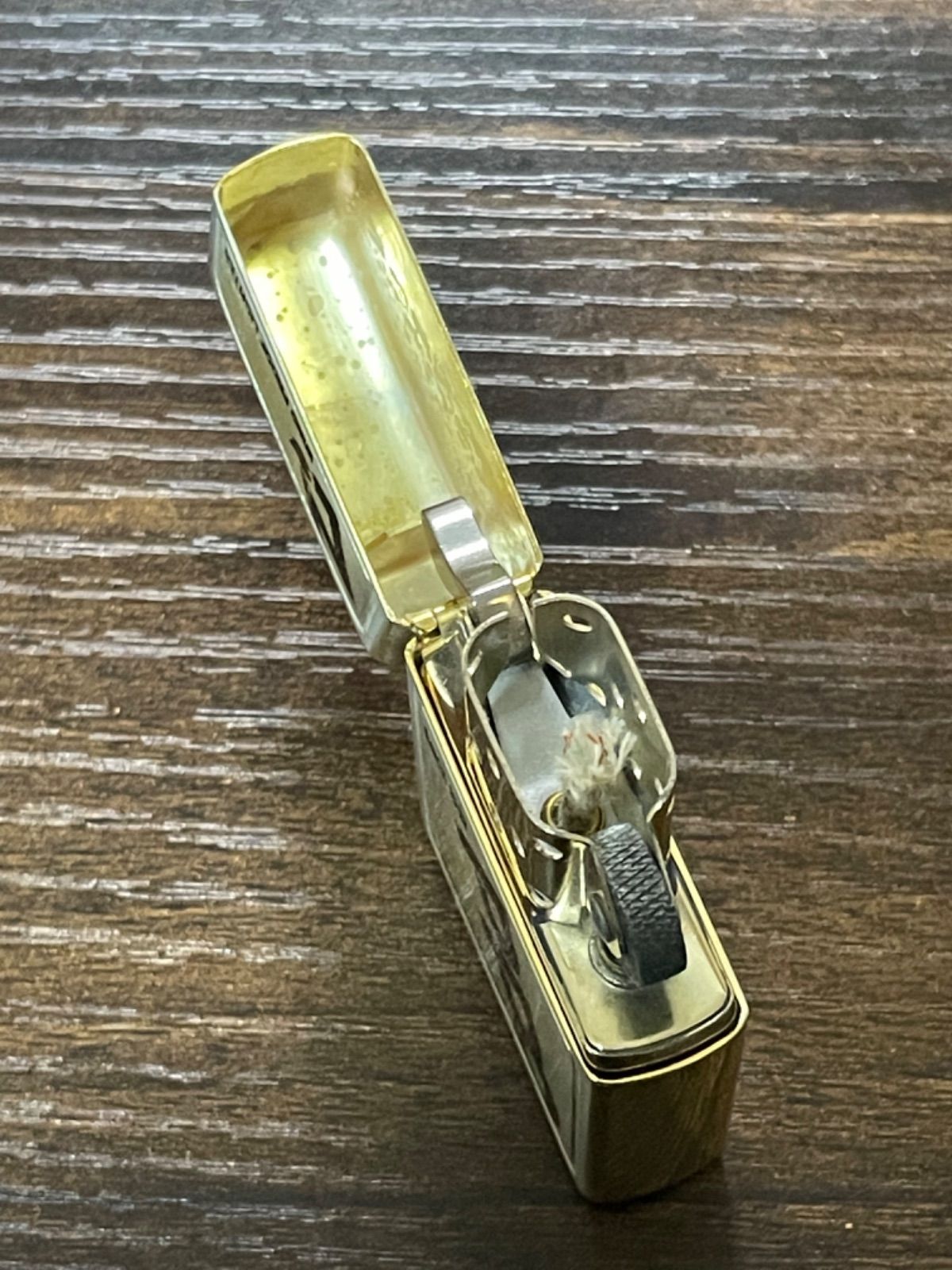 貴重なレア！物温度で色が変わる ジッポーライター 金色ロゴ