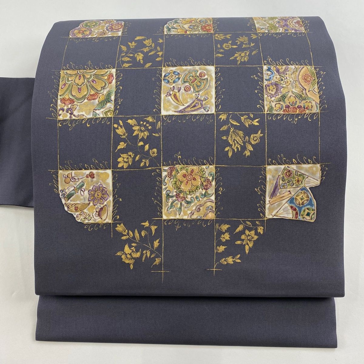 名古屋帯 秀品 草花 格子 金彩 黒灰 正絹