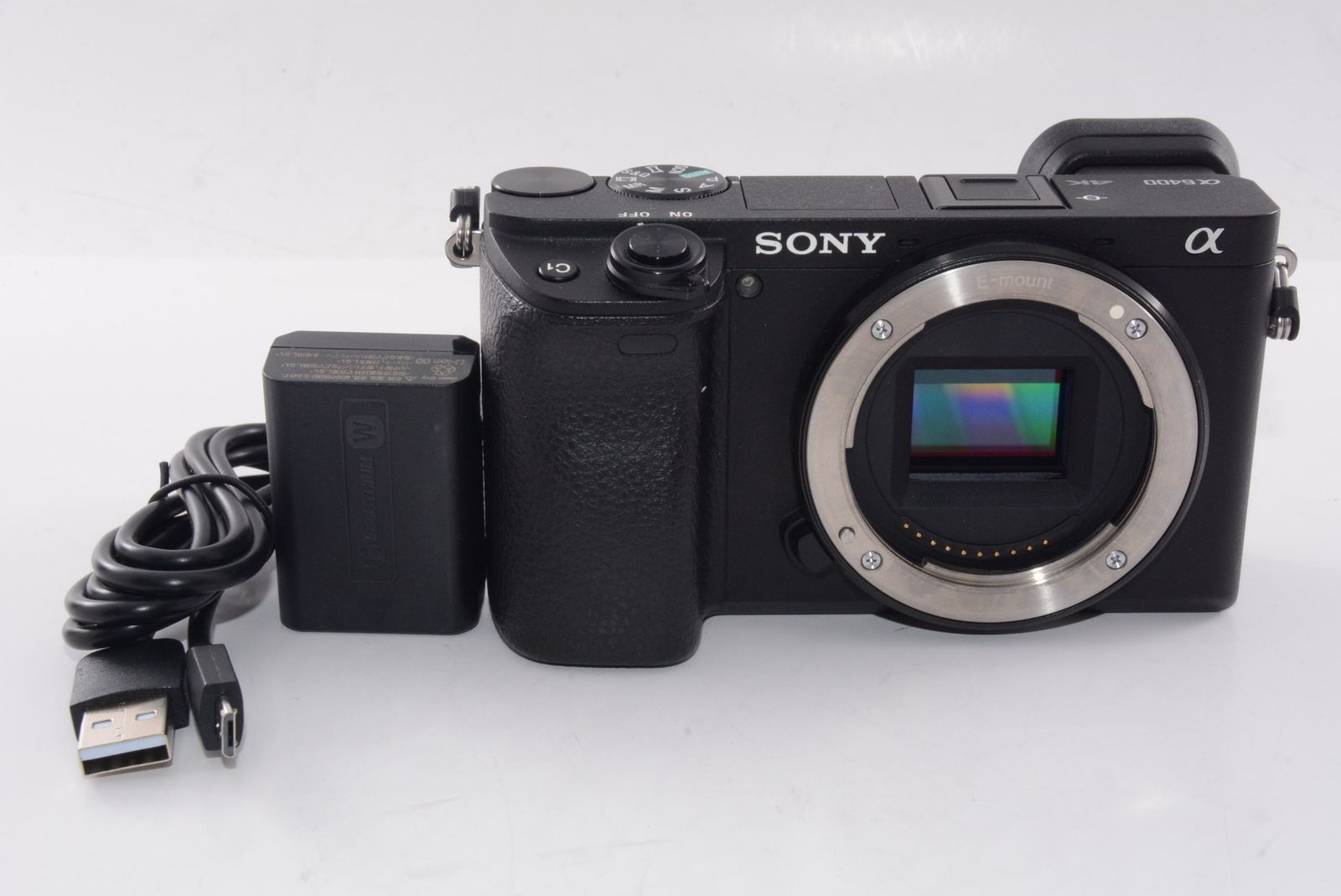 ミラーレス一眼 α6400