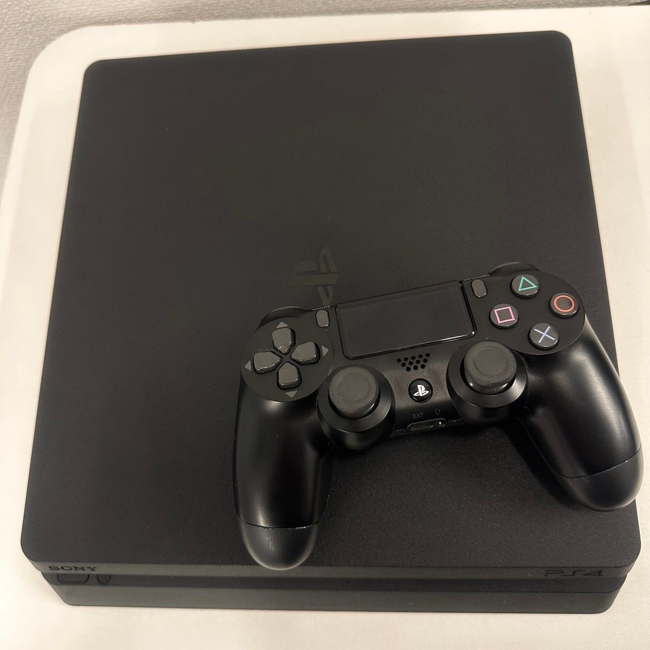 SONY ソニー PlayStation4 プレイステーション4 CUH-2000B ジェット・ブラック 電源・コントローラー用ケーブル付き