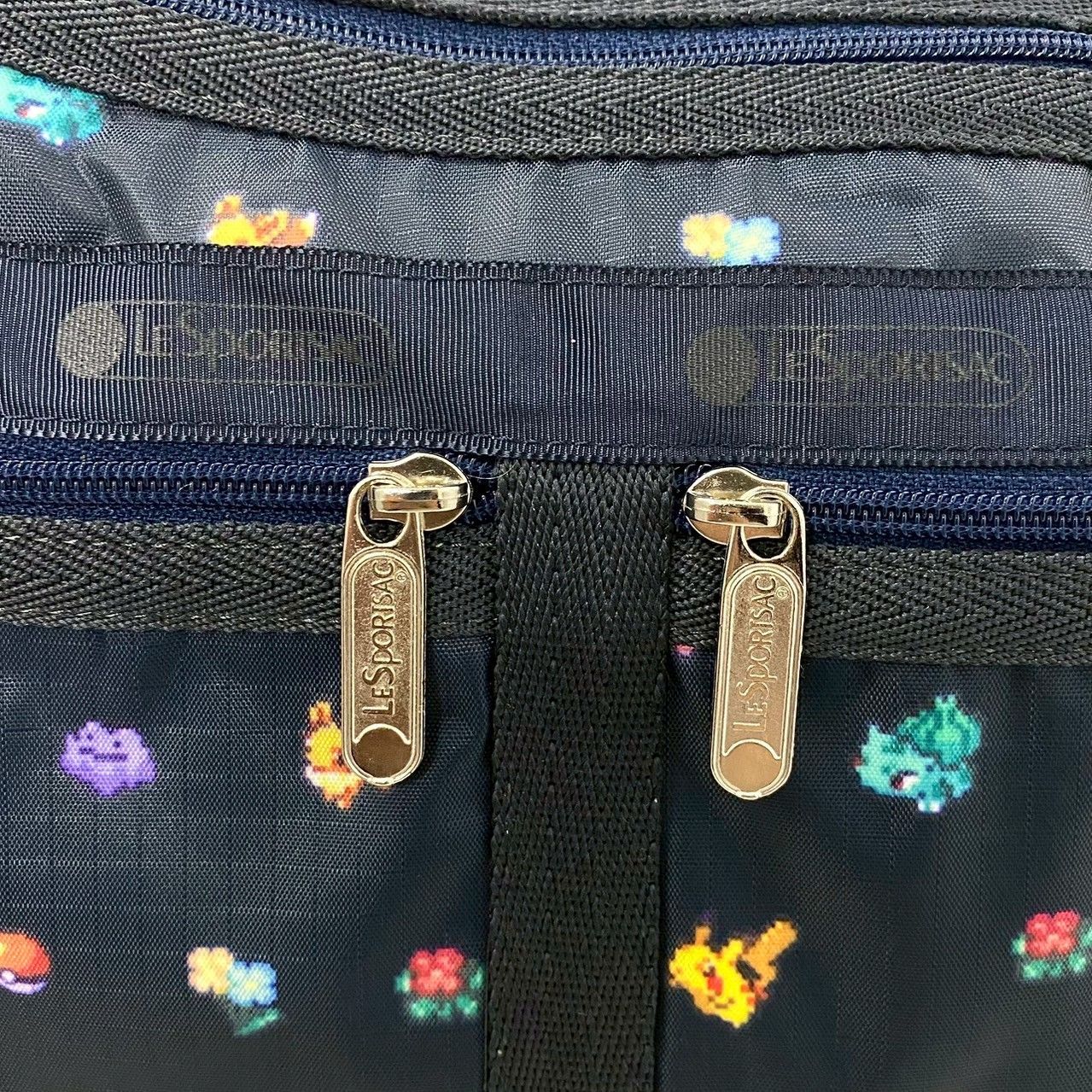 LeSportsac】デラックスエブリデイバッグ ポケモン ショルダーバッグ 