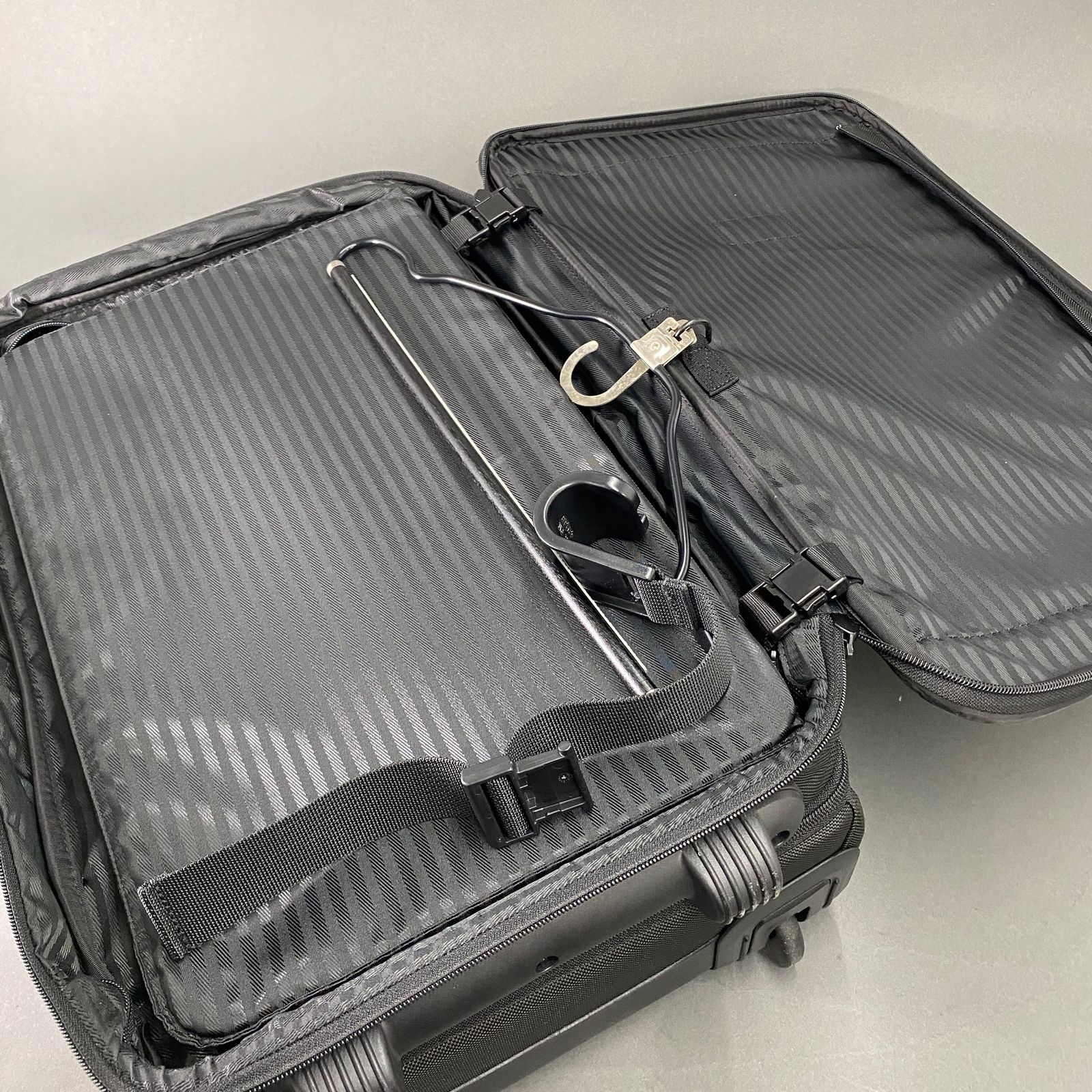 TUMI トゥミ エクスパンダブル ソフトキャリーケース 2279D3 ブラック