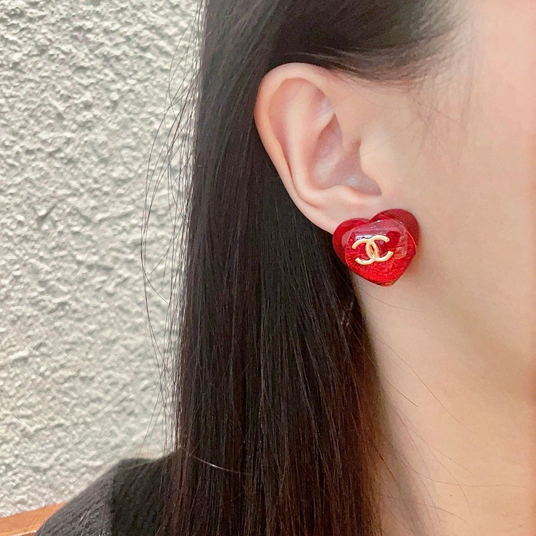 【古風ないい女風を演出】CHANEL★ピアス★24A限定 古風ないい女風を演出】CHANEL☆ピアス☆24A限定 (CHANEL/ピアス