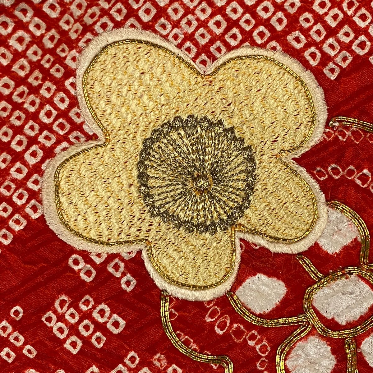 振袖　枝垂れ八重桜　牡丹　乱菊　刺繍　晴れの日　レッド系　着物　044w d 振袖】F-25 黒～桜地紋(枝垂れ八重桜) | 髪結・レンタル着物