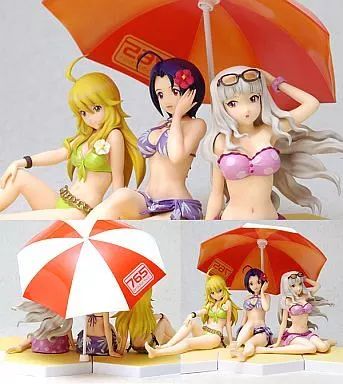 中古】フィギュア 美希・あずさ・貴音 ビーチパラソル付DXセット