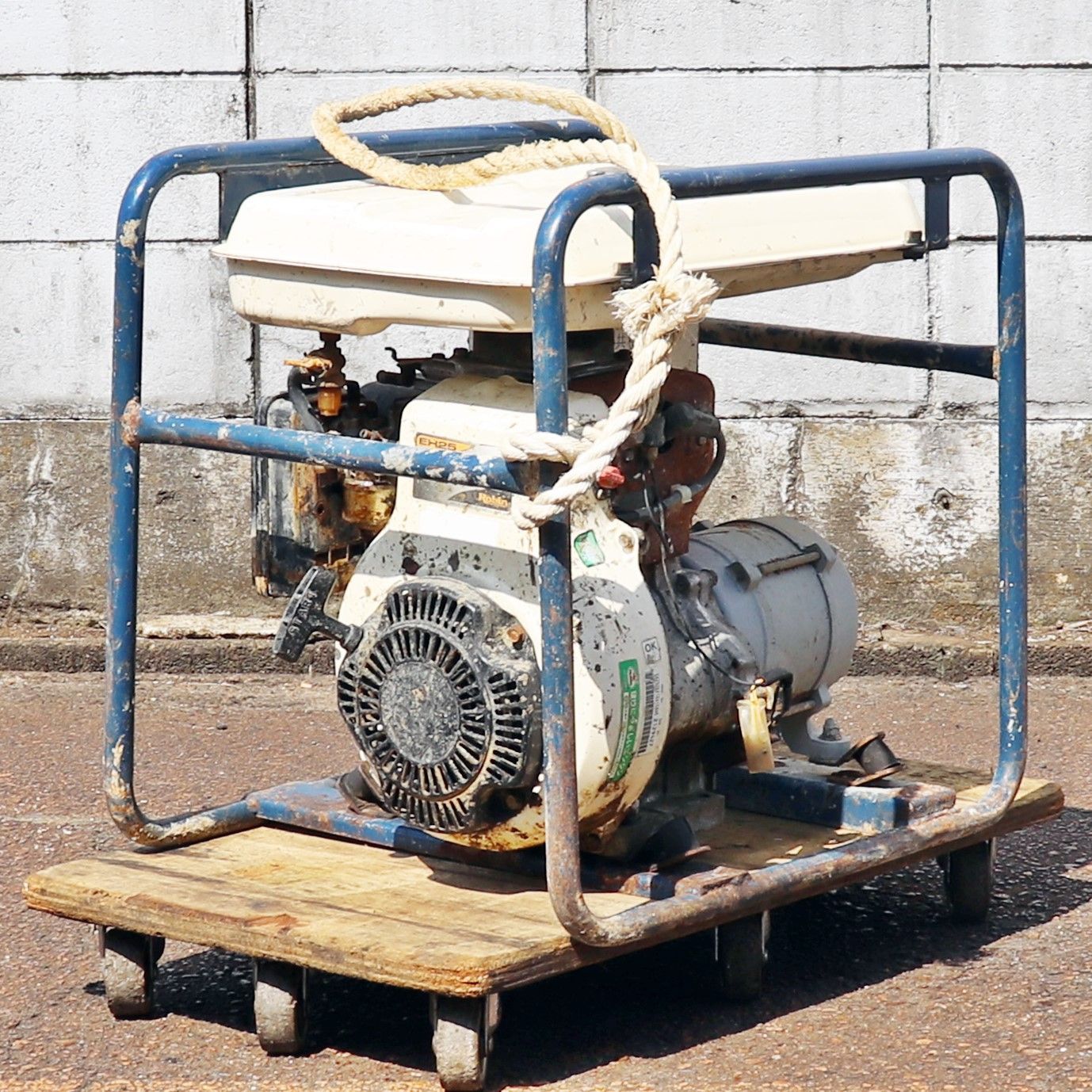 新潟発 引取限定 ミカサ 高周波エンジンゼネレーター FG-300VR