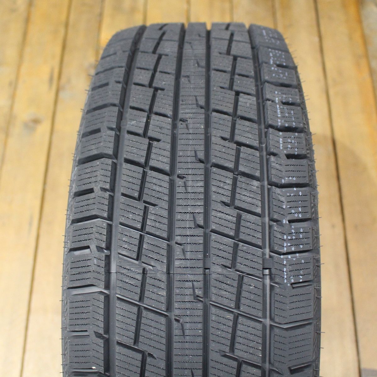 MITSUBISHI デリカD5 シャモニー 純正 ブラック 18インチ 2025年製造