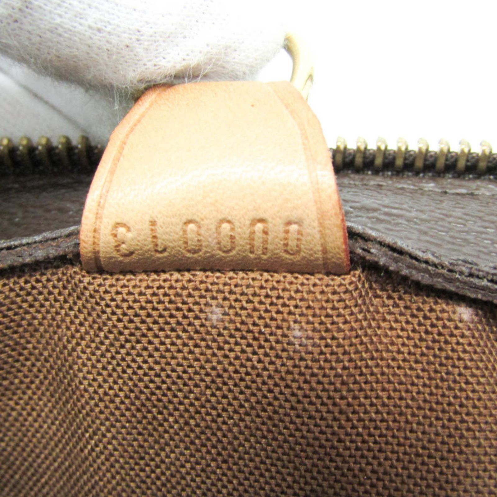 モノグラム カバ