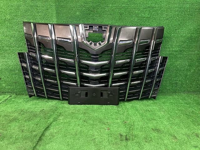 アルファード AYH30W ラジエーターグリル フロントグリル HV SR 4WD 7人 53101-58440 070