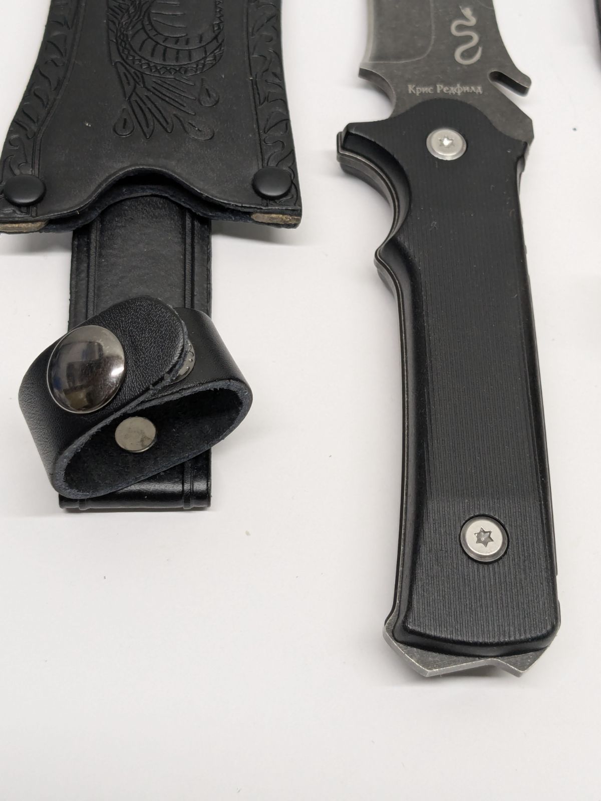 MOSSY OAK ナイフシースナイフ ケース付き DIY 登山 キャンプ 防災 釣り キャンプ Kizlyar キズリャル 全長ケース装着時270mm 刃渡130mm 刃厚3mm 重さ244g 革シース付